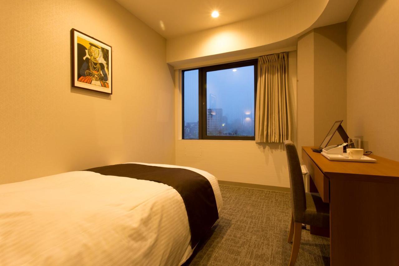 Osaka Riverside Hotel Екстериор снимка