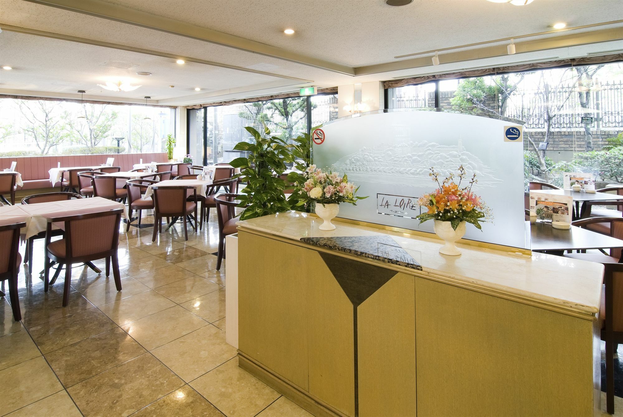 Osaka Riverside Hotel Екстериор снимка